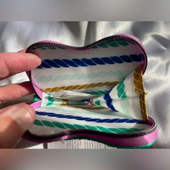 NWT: LUG: Heart Pouch - Picture 3 of 4